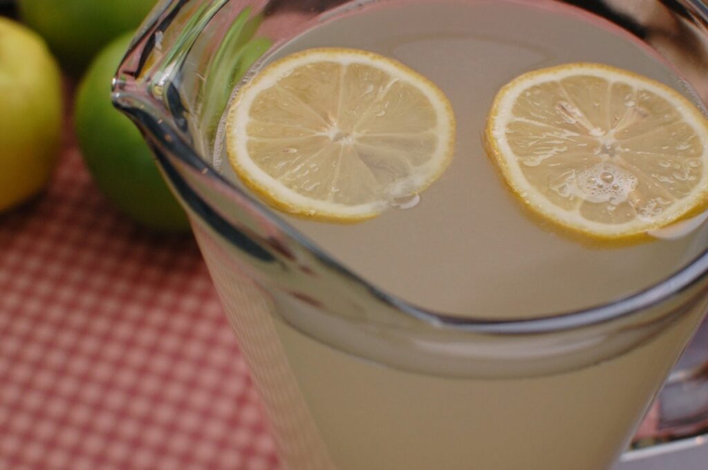 One Gallon Homemade Lemonade Recipe