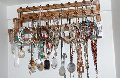 organize jewelry