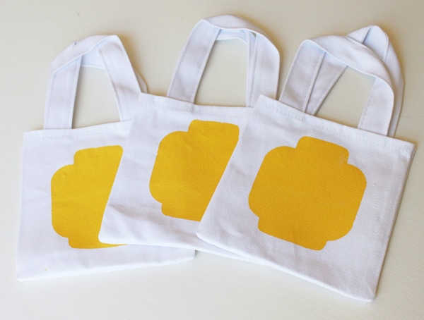 Lego Party Favor Bags - Let the kids draw the faces!