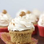 caramel brulee latte cupcakes