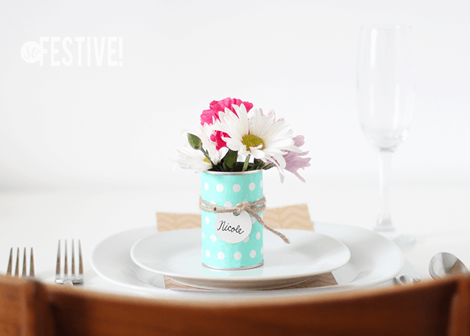 cute-simple-flower-place-setting