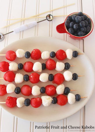 Patriotic Fruit and Cheese Kabobs by www.whatscookingwithruthie.com
