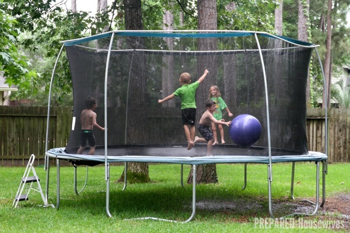 trampoline-water-park