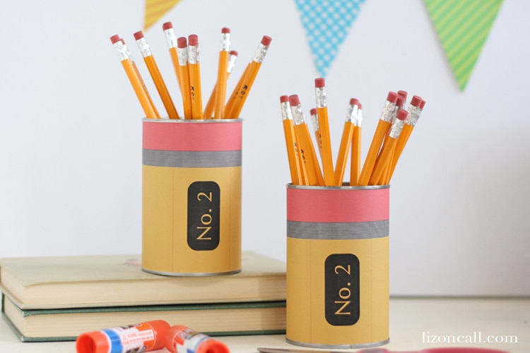 free printable pencil can wrapper for back to school teacher gift @lizoncall.com