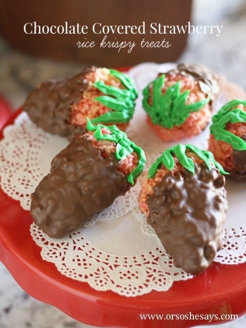 Make these fun chocolate covered strawberry crispy rice treats with your kids this Valentine's Day!