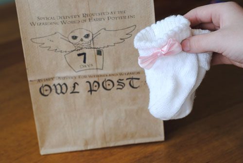 Harry Potter Universal Studios - Send your family "Owl Post" with a countdown to your family vacation! www.orsoshesays.com #harrypotter #universalstudios #HP #owlpost #free #printable #vacation #familyvacation #vacationcountdown