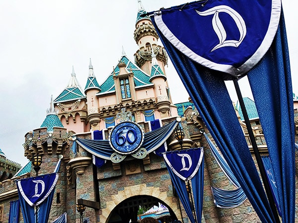 Diamond-Castle-at-Disneyland-this-Summer