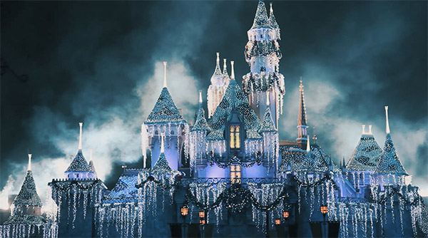 disneyland-holiday-castle