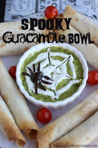 spooky-guacamole-bowl-4-leeshandlu-m