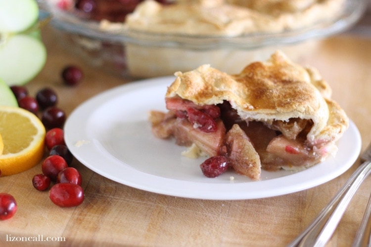 Cranberry apple pie from lizoncall.com