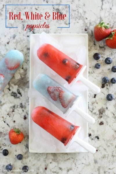 Make these red, white and blue popsicles for some easy patriotic fun. Get the recipe on www.orsoshesays.com today!