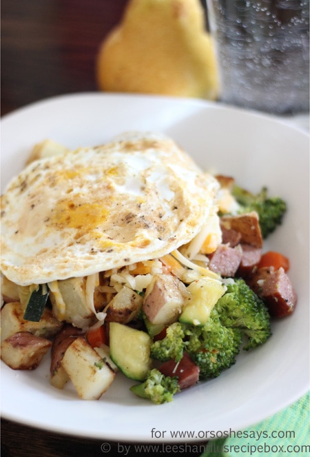 This loaded breakfast skillet is our go-to brinner when we have veggies in the fridge that need to be used up. It's so fast, filling, and easily adaptable to whatever veggies you have on hand. Get the how-to on the blog: www.orsoshesays.com