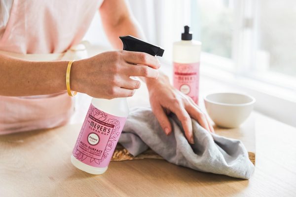 Are you looking for deliciously scented, health conscious cleaning products? Then look no further! Grove Collaborative has the hook up with Mrs. Meyer's products, and you can get the Spring Kit for FREE! www.orsoshesays.com