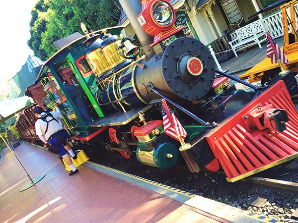 If you've ever wondered what the best rides for toddlers at Disneyland are, keep reading! We're going to cover everything from can't miss rides to attractions you'll want to second guess. www.orsoshesays.com