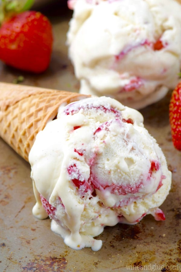 20 Scrumptious No Churn Ice Cream Recipes - www.orsoshesays.com #nochurnicecream #icecream #summer #recipes #osss