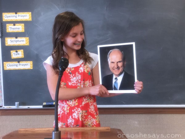 Service themed printable primary talks for you to download and enjoy! Make speaking in LDS primary class easy and fun. #LDS #orsoshesays.com #Service #printables #children