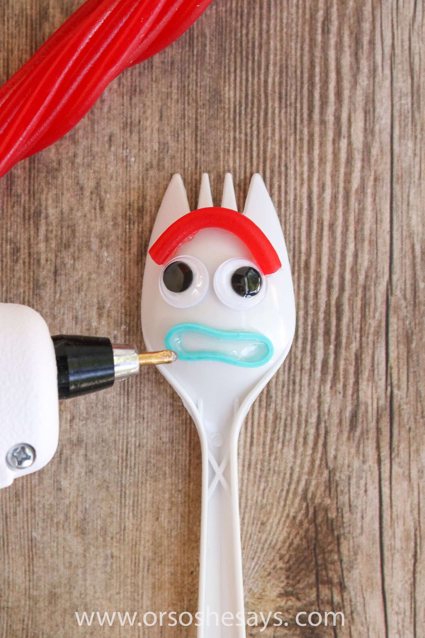 This DIY Forky from Toy Story 4 is so adorable! Perfect for a Toy Story birthday party activity or to make on a summer day. #toystory #toystory4 #forky #disney #disneyland