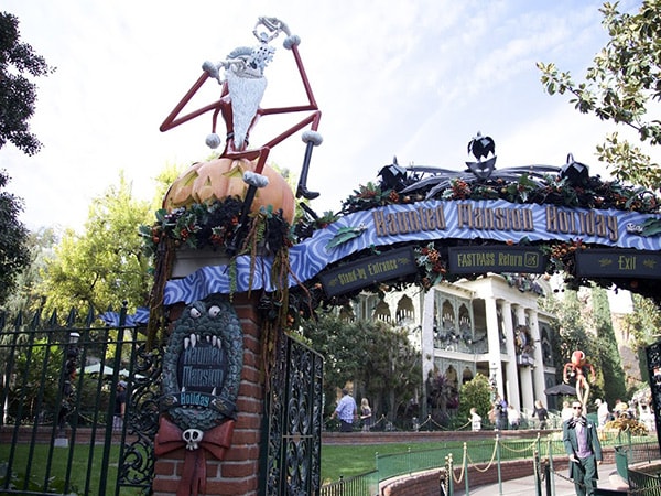 When to Visit Disneyland in 2020 ~ New Attractions and Events! - Or so ...